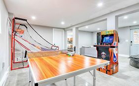 Fun Home 4 Endless Enjoyment With Game Room & Hot Tub
