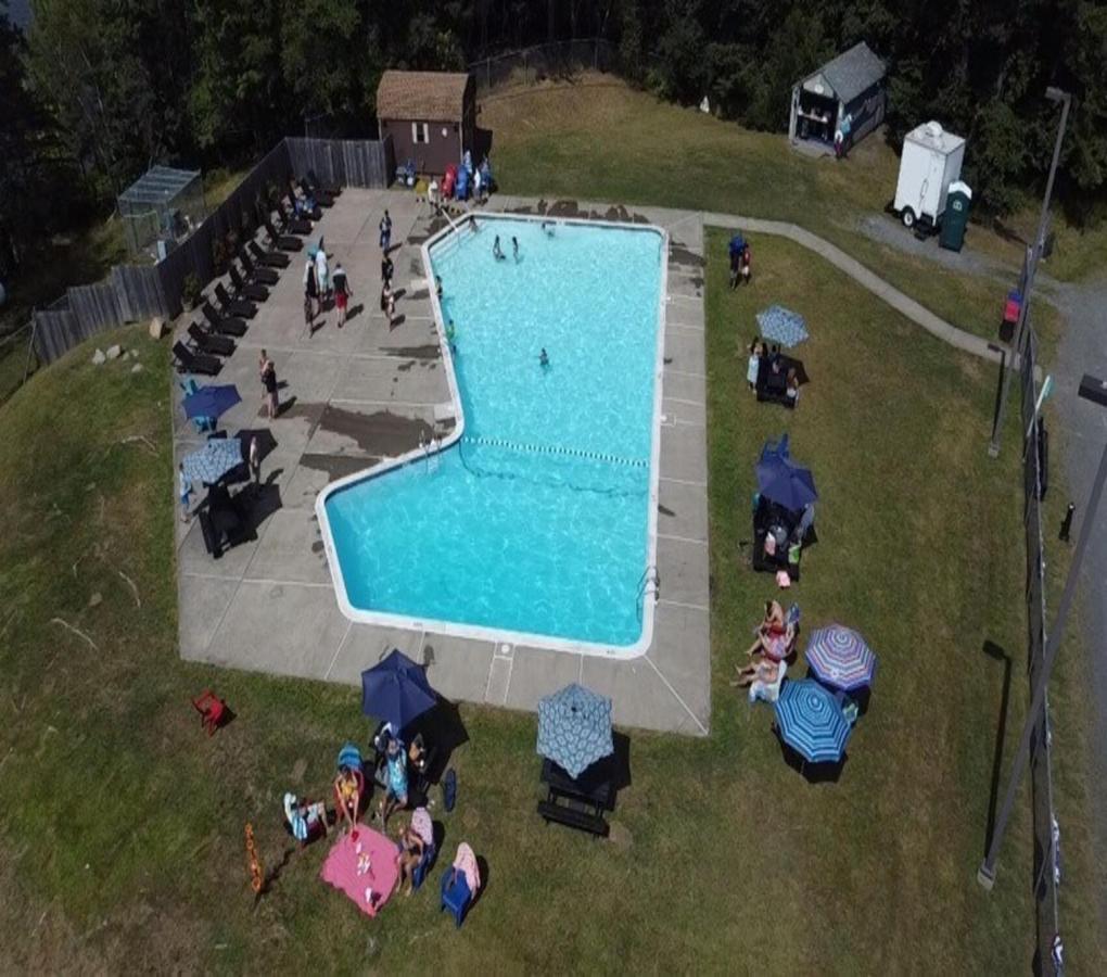 Fun Home 4 Endless Enjoyment With Game Room & Hot Tub Long Pond Exterior photo